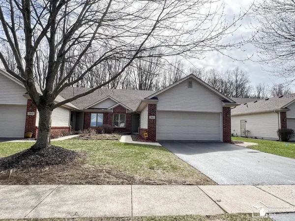 $289,900 | 1641 Spruce Court, Unit 46, Temperance, MI 48182