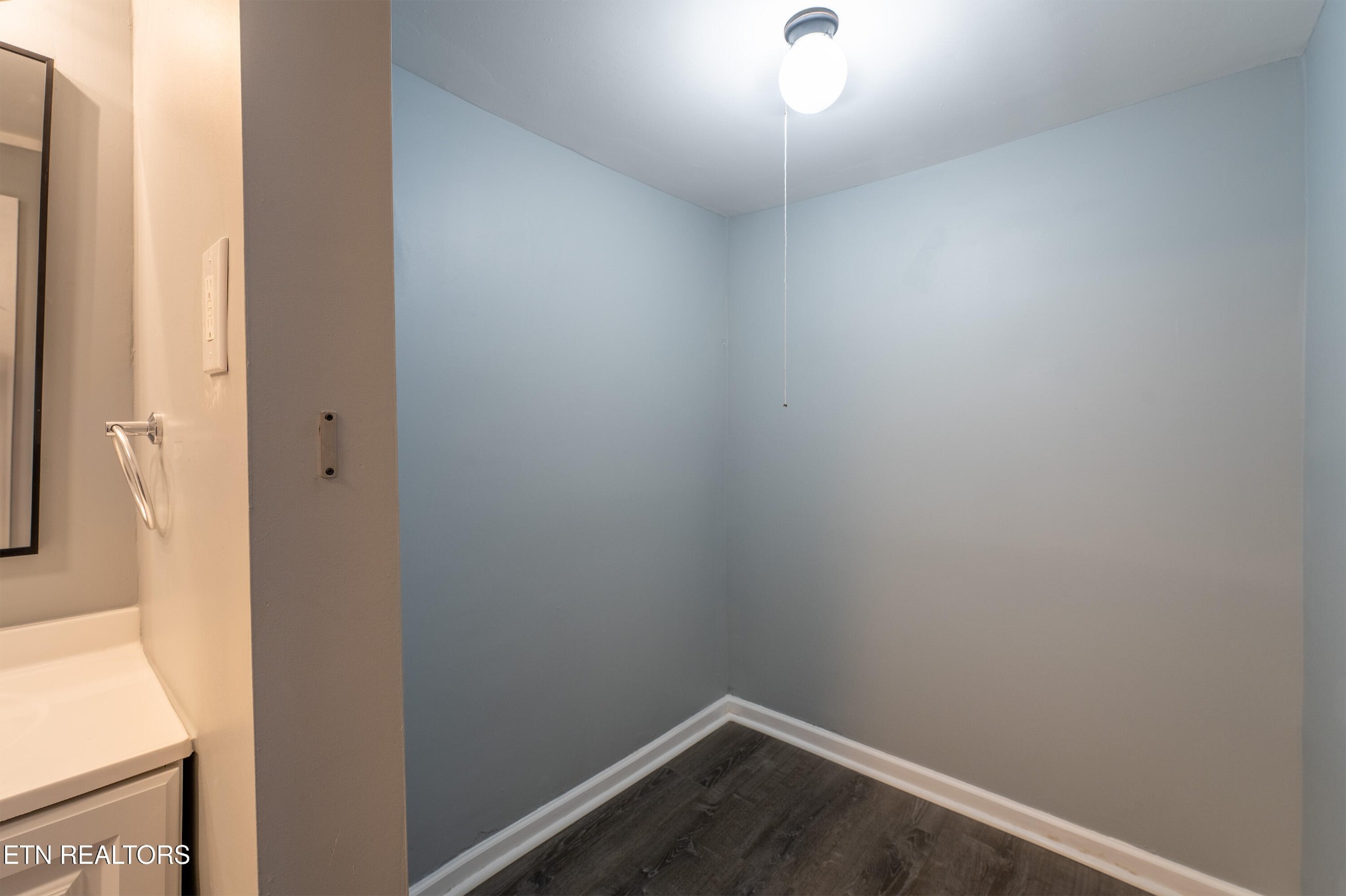 7909 Warwick Lane Corryton, TN 37721 - Photo 23 of 33 a small space with a window