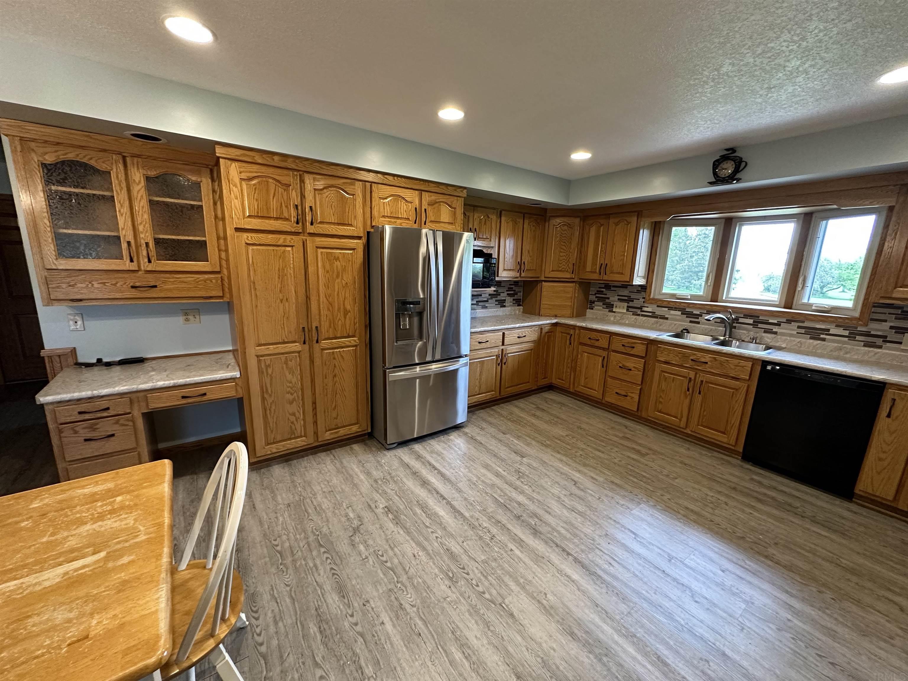 21727 Hurshtown Road Grabill, IN 46741 - Photo 8 of 34