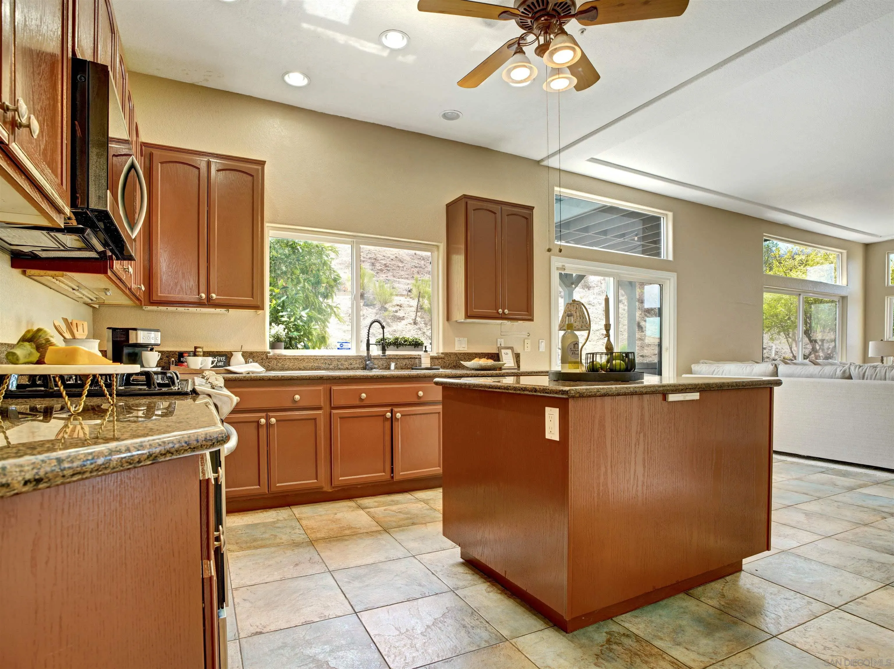 22655 Tombill Road Ramona, CA 92065 - Photo 9 of 25 Gallery Image 9