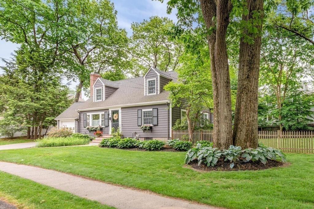 403 Hillcrest Road Needham, MA 02492 - Photo 3 of 35 Gallery Image 3