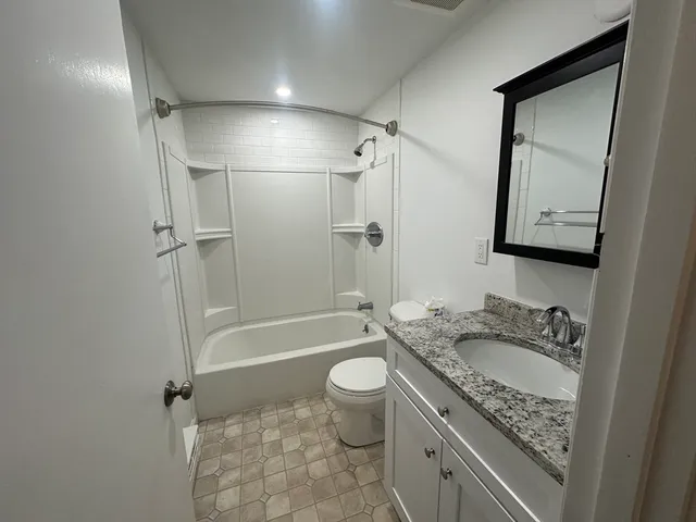 $2,050 | 53 Swanson Court, Unit 21C, Boxborough, MA 01719