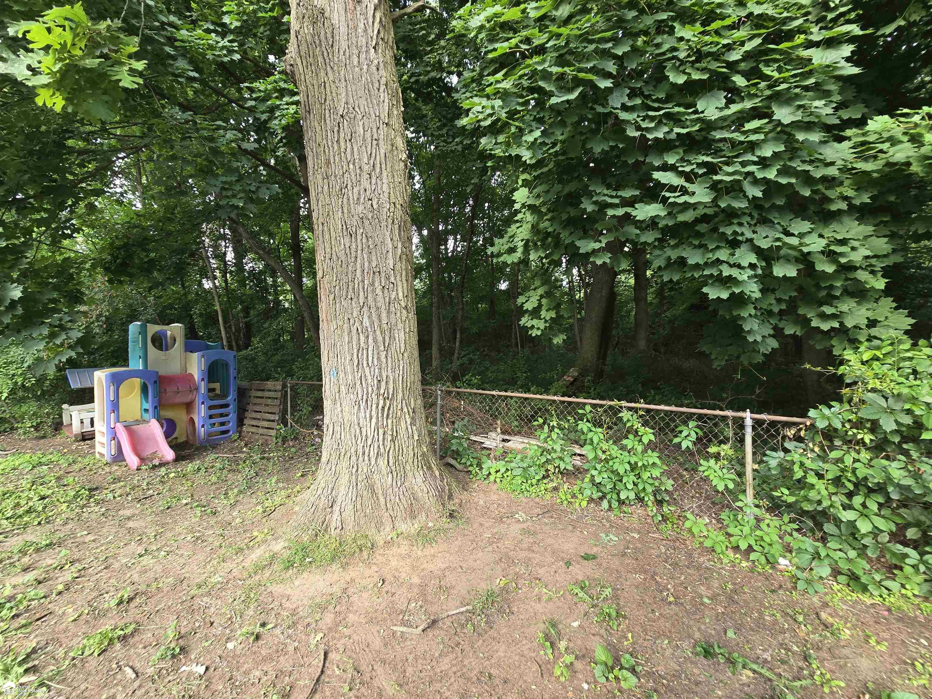 5713 Western Road Flint, MI 48506 - Photo 24 of 24 50178914-b121e2af-ce6e-4415-9915-b2087ceedba9.JPG