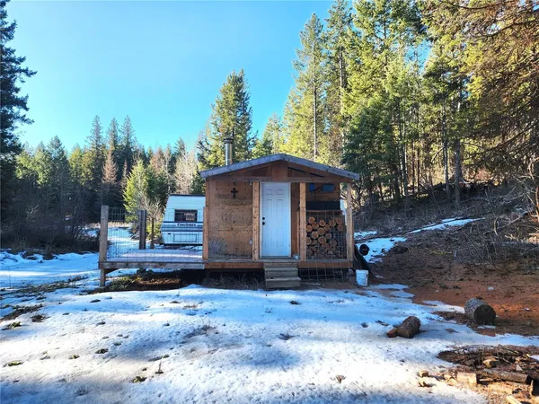 $160,000 | 318 Rockabye Lane, Curlew, WA 99118