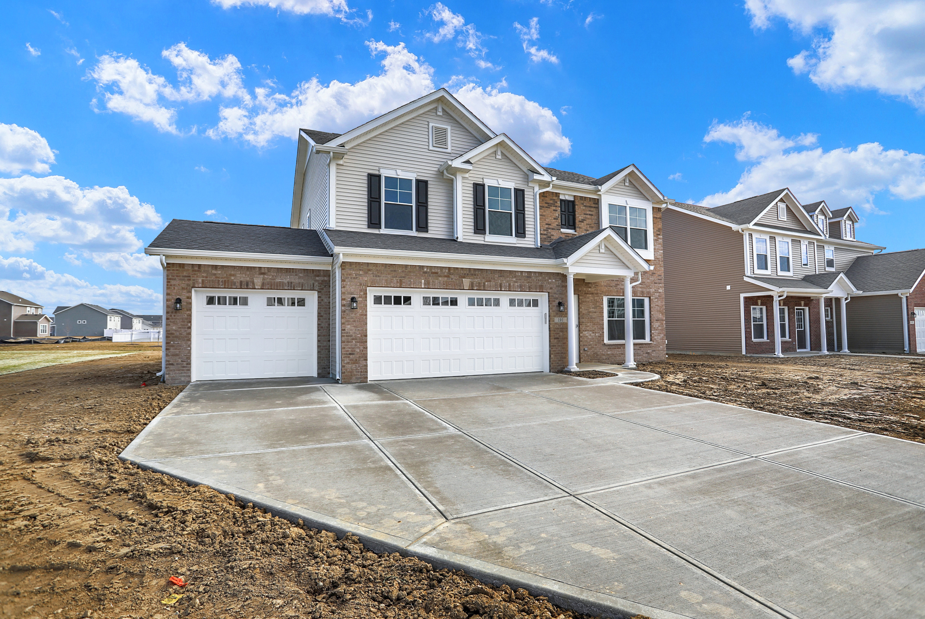 191 Lynnette Way Cumberland, IN 46229 - Photo 2 of 48