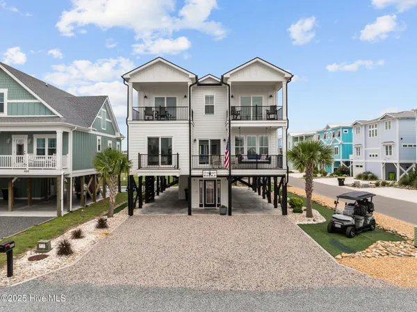 $1,320,000 | 402 17th Street, Sunset Beach, NC 28468