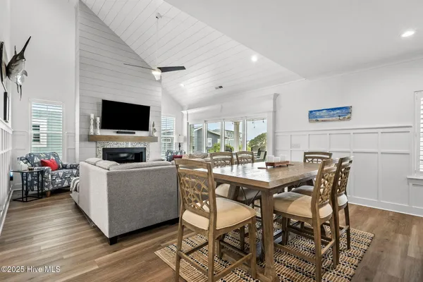 $1,320,000 | 402 17th Street, Sunset Beach, NC 28468