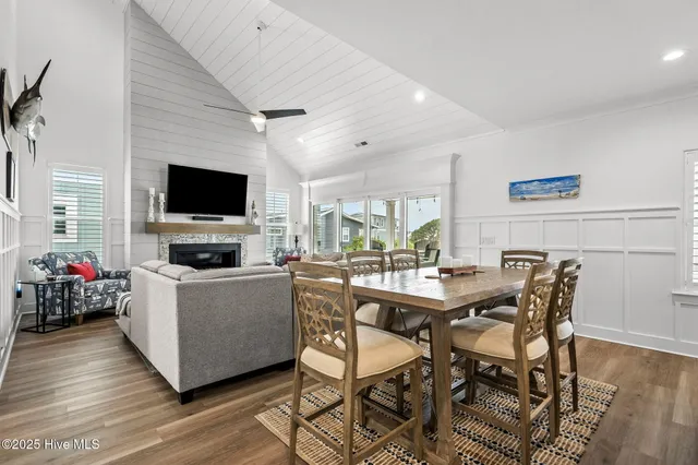 $1,320,000 | 402 17th Street, Sunset Beach, NC 28468