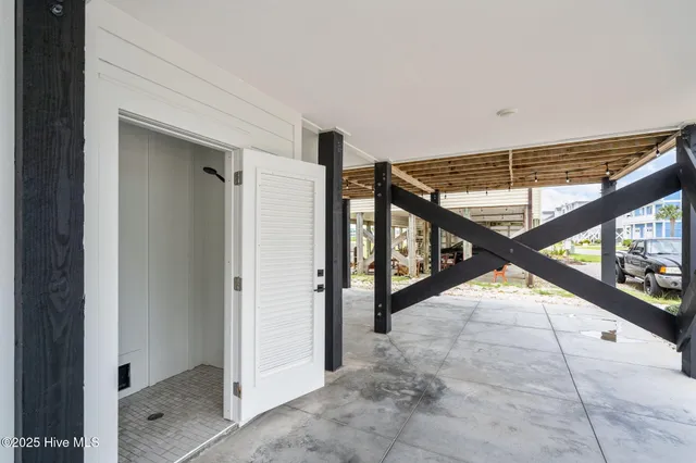 $1,320,000 | 402 17th Street, Sunset Beach, NC 28468