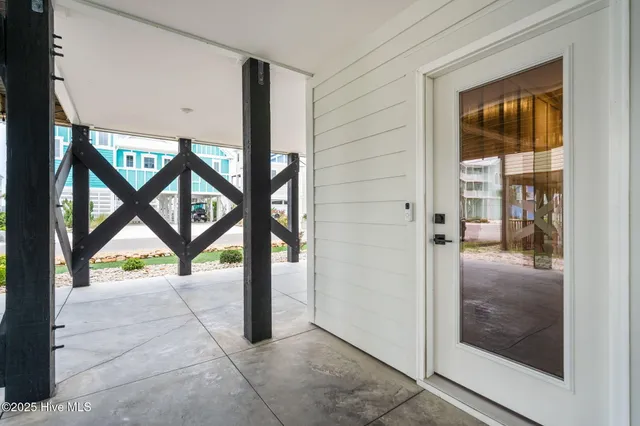 $1,320,000 | 402 17th Street, Sunset Beach, NC 28468