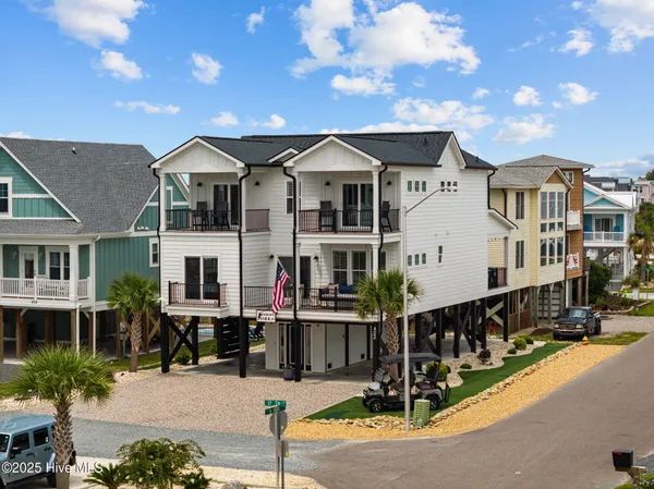 $1,320,000 | 402 17th Street, Sunset Beach, NC 28468