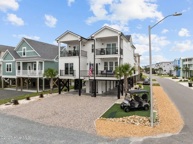$1,320,000 | 402 17th Street, Sunset Beach, NC 28468