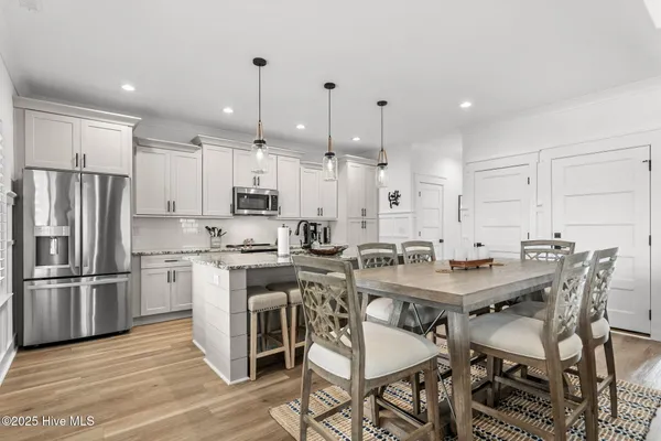 $1,320,000 | 402 17th Street, Sunset Beach, NC 28468