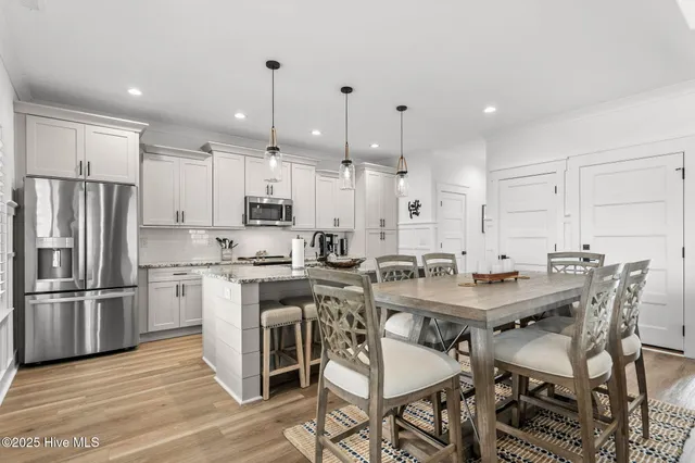 $1,320,000 | 402 17th Street, Sunset Beach, NC 28468