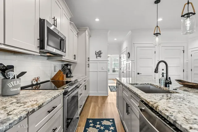 $1,320,000 | 402 17th Street, Sunset Beach, NC 28468