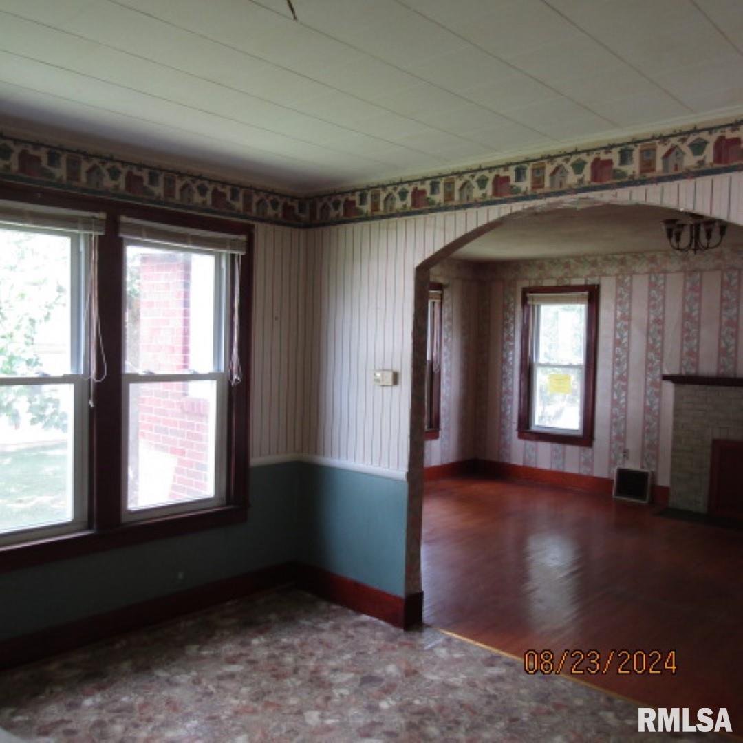 203 North Valter Street Ridgway, IL 62979 - Photo 4 of 11 Gallery Image 4
