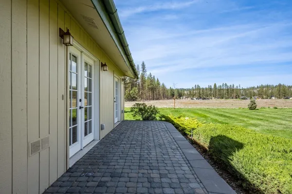 $325,000 | 7506 West Johannsen Avenue, Nine Mile Falls, WA 99026