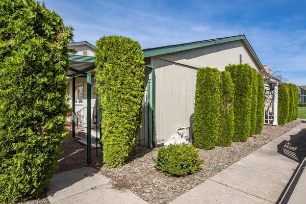 $325,000 | 7506 West Johannsen Avenue, Nine Mile Falls, WA 99026