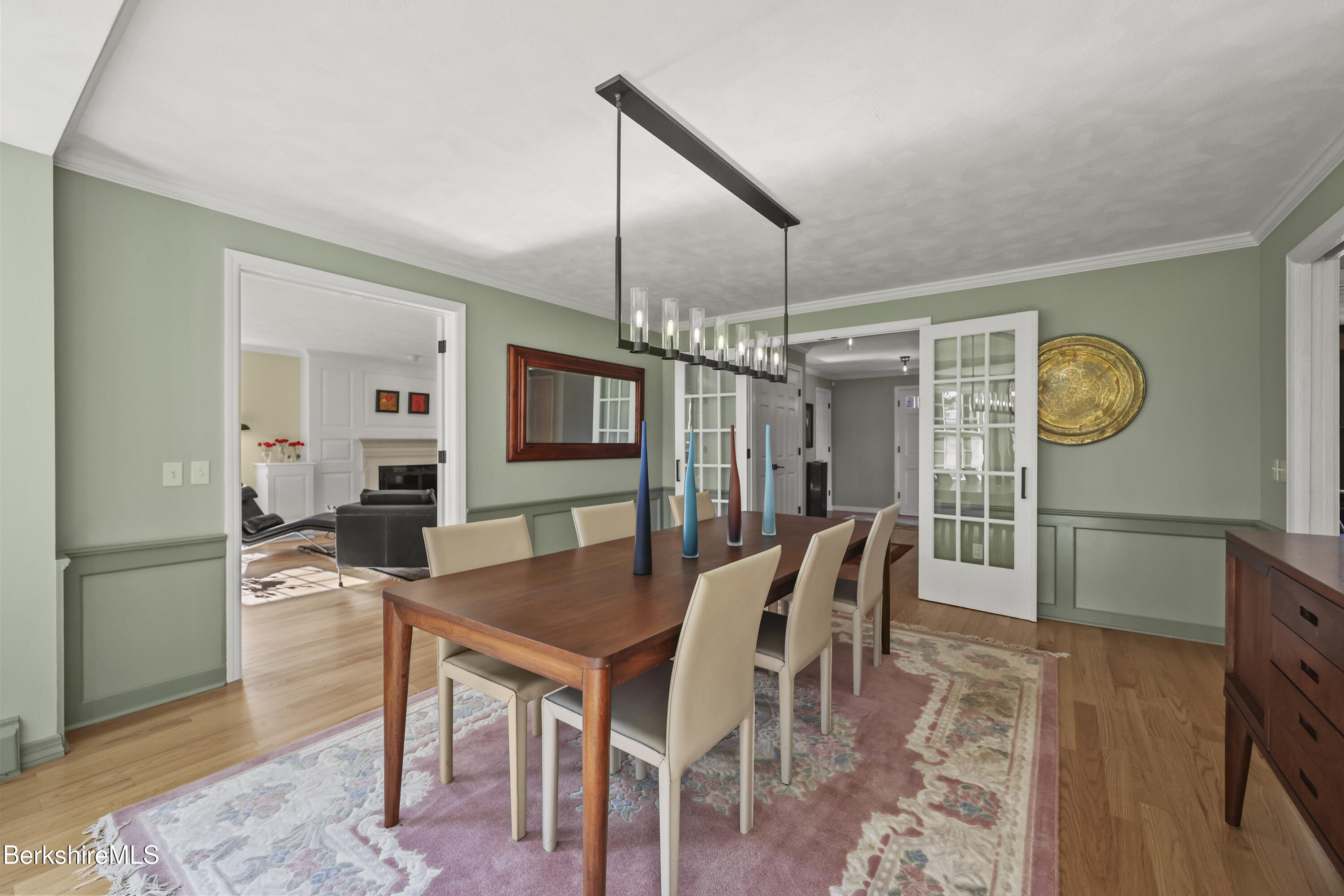 69 Gravesleigh Terrace Pittsfield, MA 01201 - Photo 27 of 84 a dining room with furniture and window