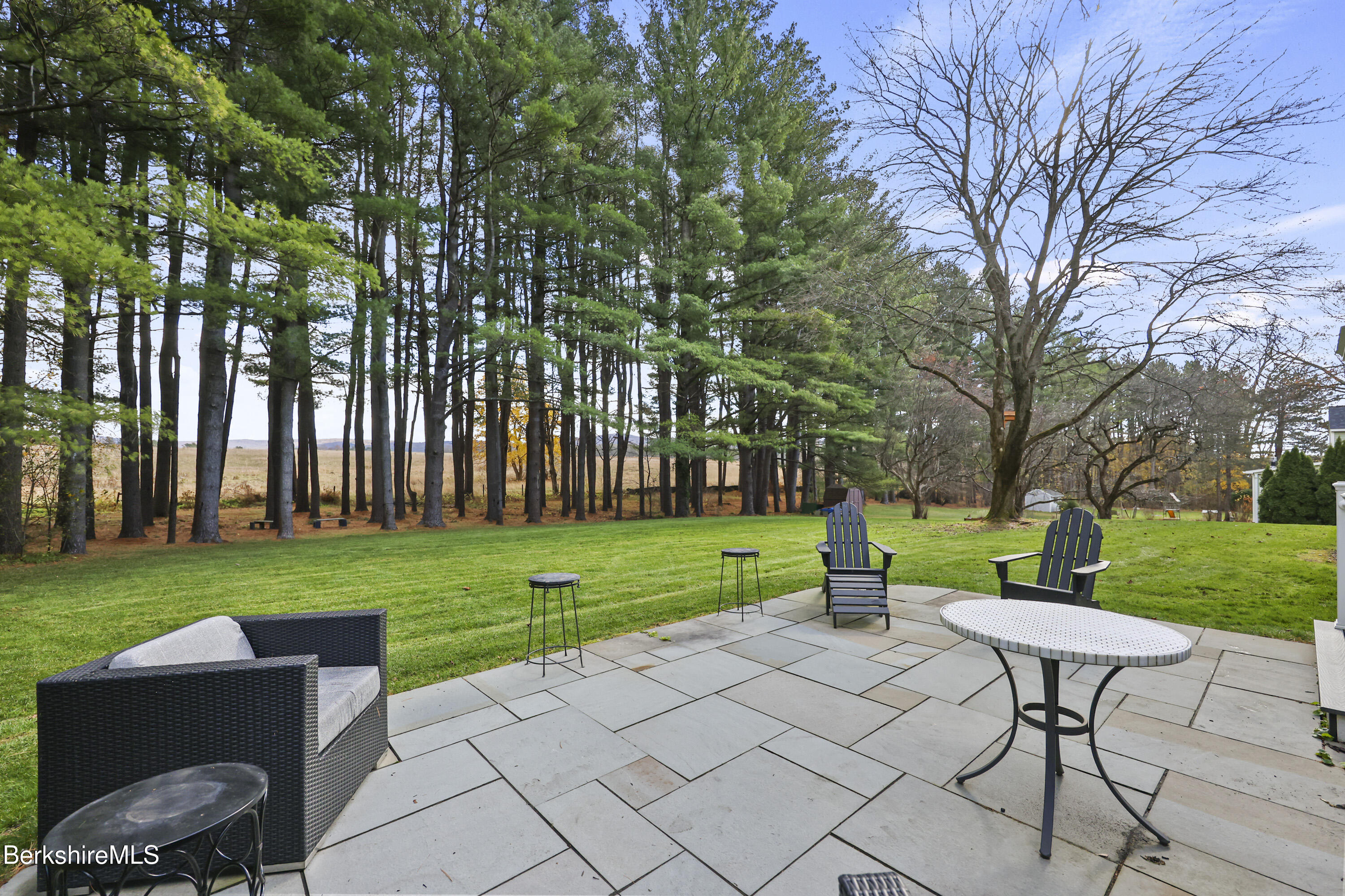 69 Gravesleigh Terrace Pittsfield, MA 01201 - Photo 68 of 84 323 Patio