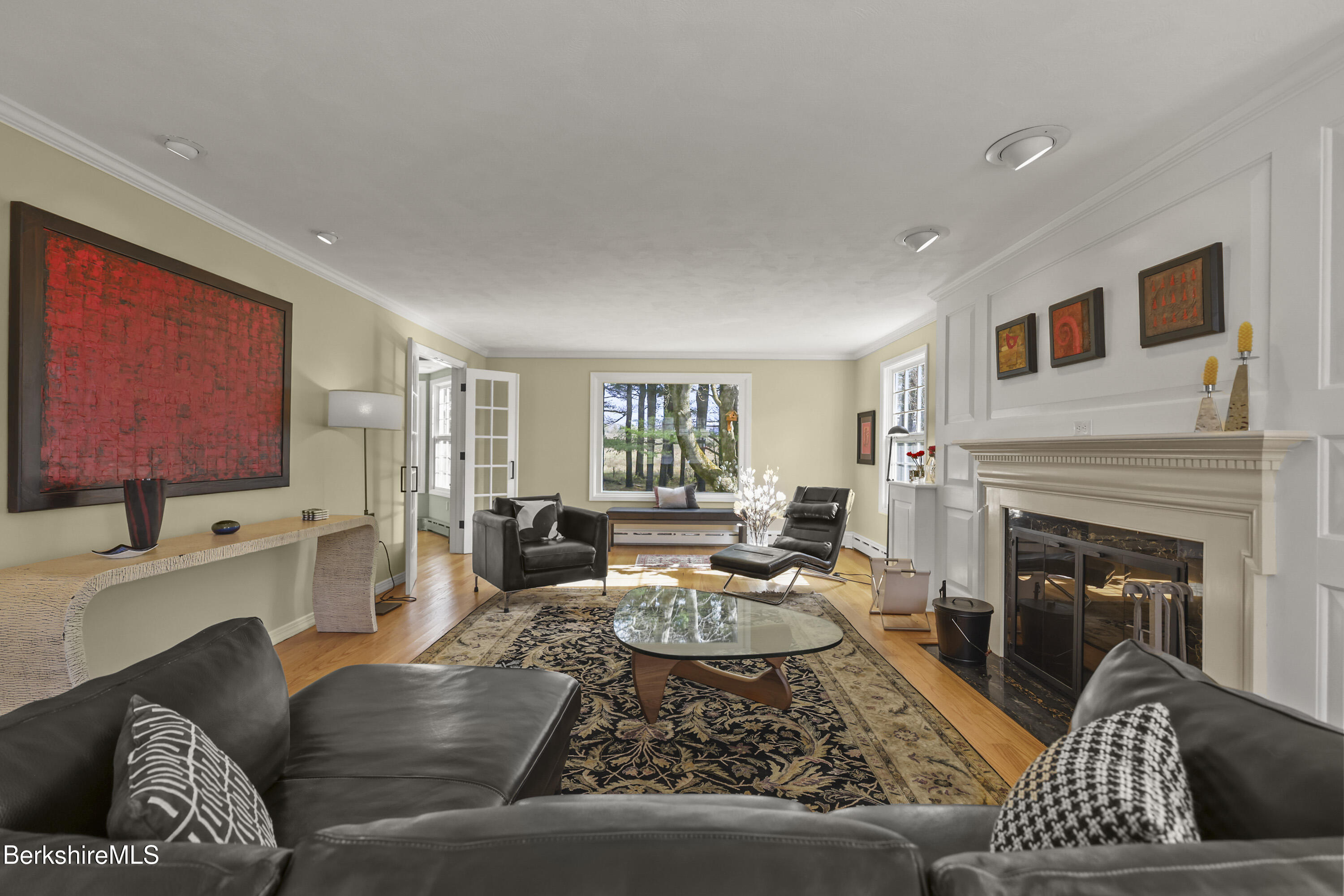 69 Gravesleigh Terrace Pittsfield, MA 01201 - Photo 10 of 84 75 Living Room