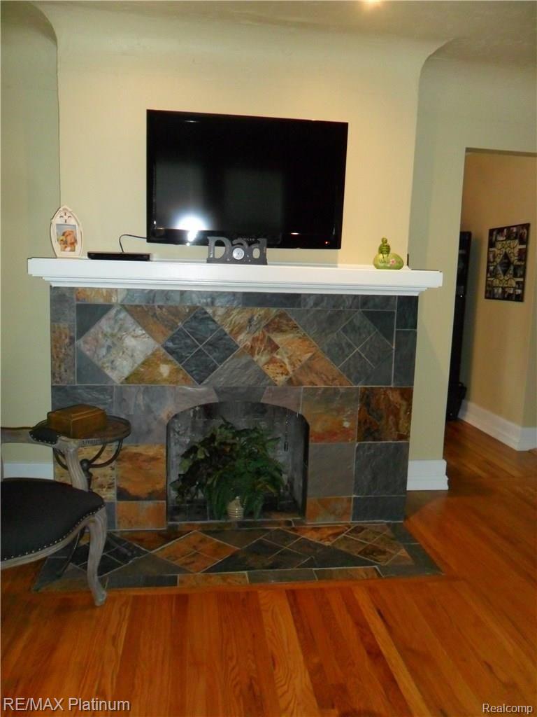 922 Brighton Lake Road Brighton, MI 48116 - Photo 22 of 33 Brighton Lake Rd 020.JPG