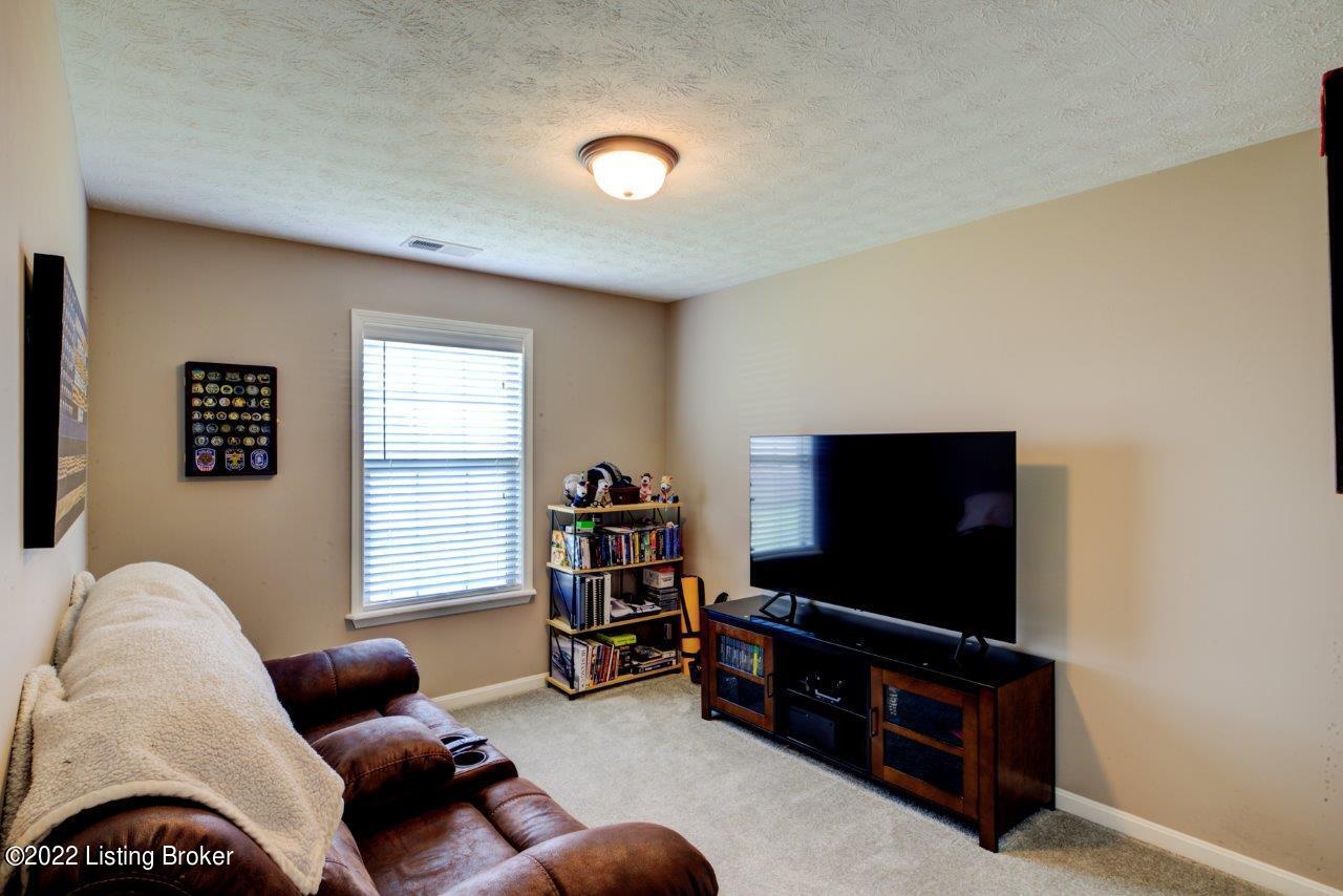 343 Golden Wing Road Mount Washington, KY 40047 - Photo 20 of 42 Bedroom 3