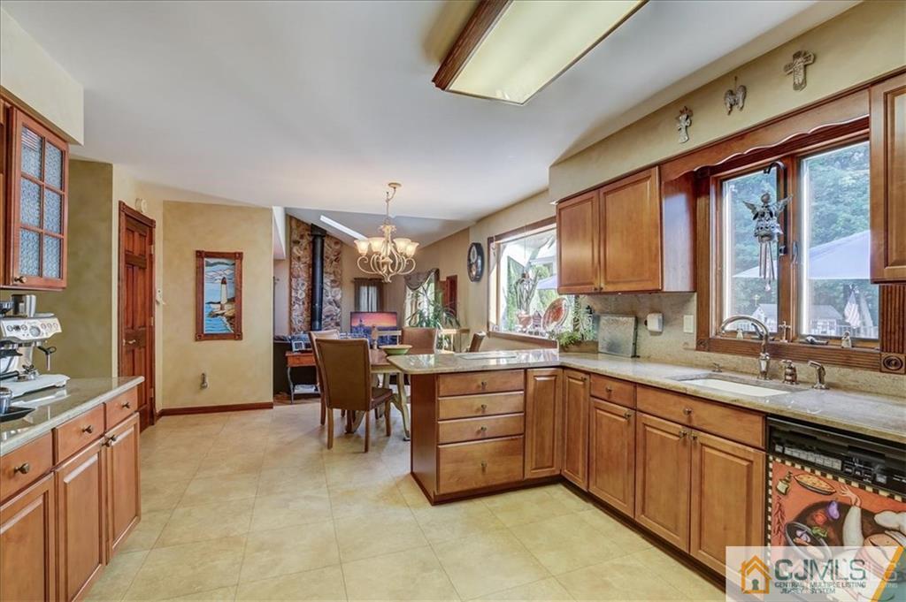 7 Warne Road Old Bridge, NJ 07747 - Photo 5 of 35 Gallery Image 5