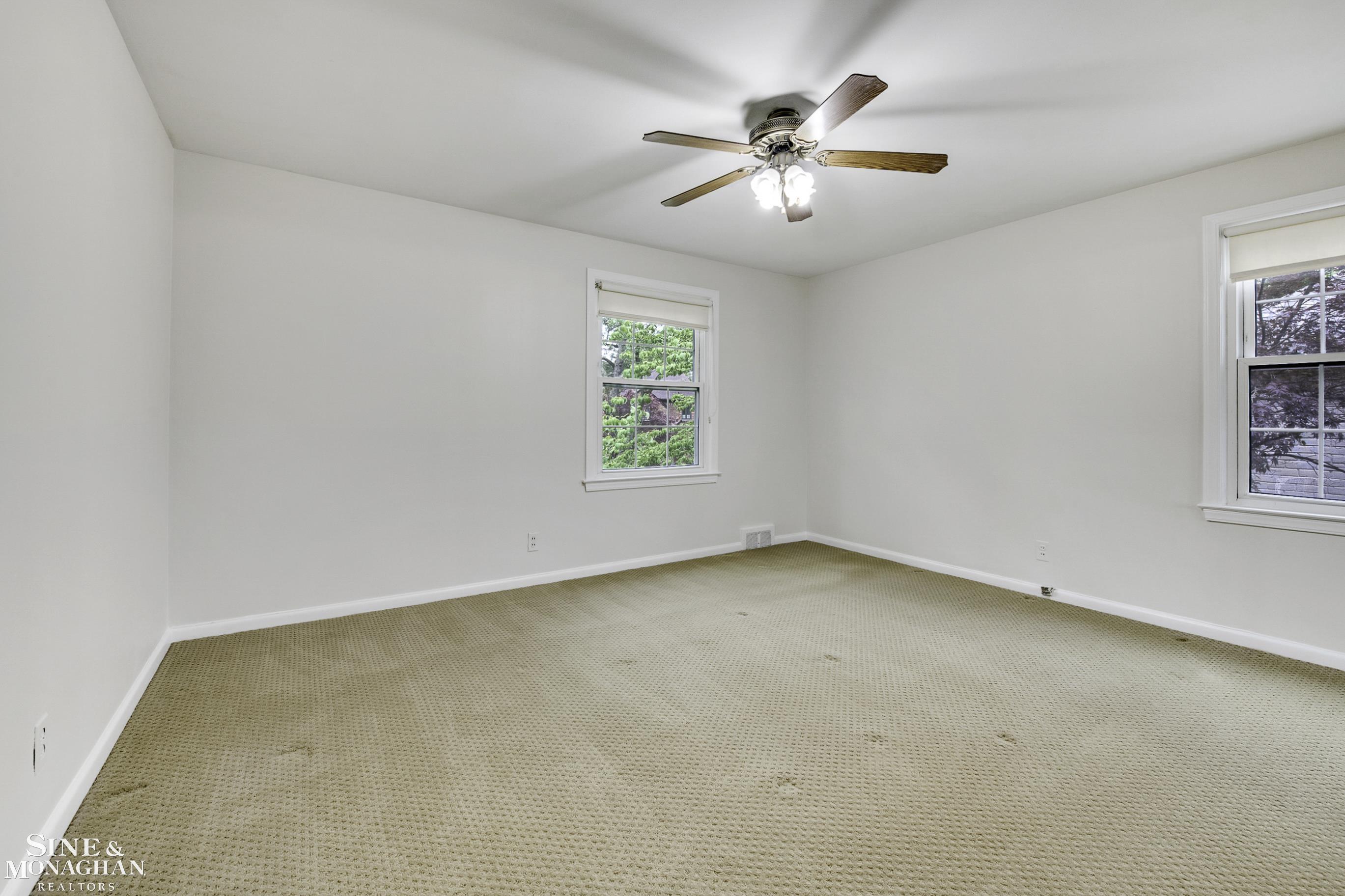 308 Merriweather Road Grosse Pointe, MI 48236 - Photo 20 of 36 50117301-19.JPG