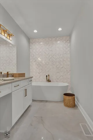 $639,900 | 8855 Milwaukee Breakwater Drive, Frankfort, IL 60423