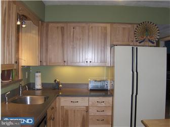 29 Hobbs Road Trenton, NJ 08619 - Photo 6 of 12 Kitchen