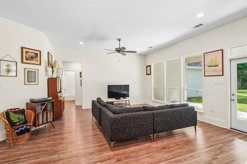 $355,000 | 415 Orleans Avenue, Covington, LA 70433