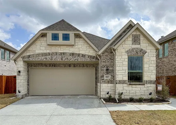 $335,000 | 1017 River Oaks Drive, Godley, TX 76044