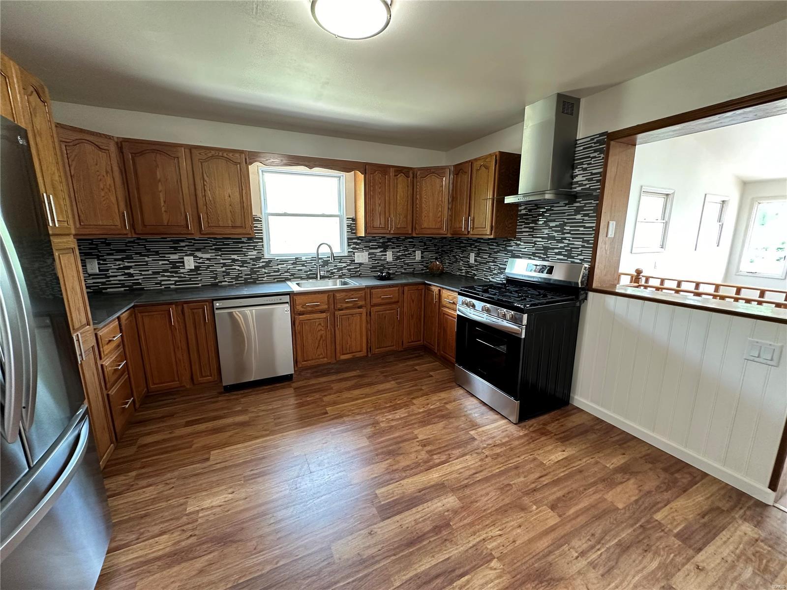 2338 Ritter Drive St. Louis, MO 63114 - Photo 12 of 33 Gallery Image 12