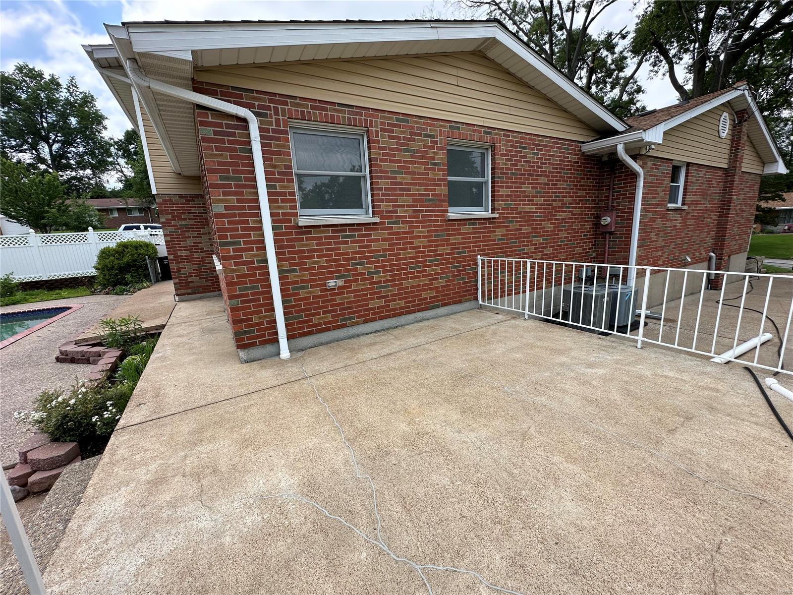 2338 Ritter Drive St. Louis, MO 63114 - Photo 24 of 33 Gallery Image 24