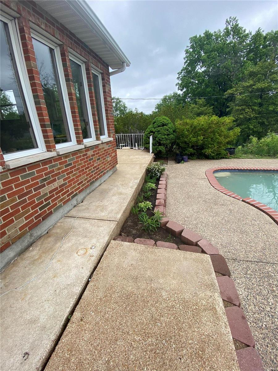 2338 Ritter Drive St. Louis, MO 63114 - Photo 5 of 33 Gallery Image 5