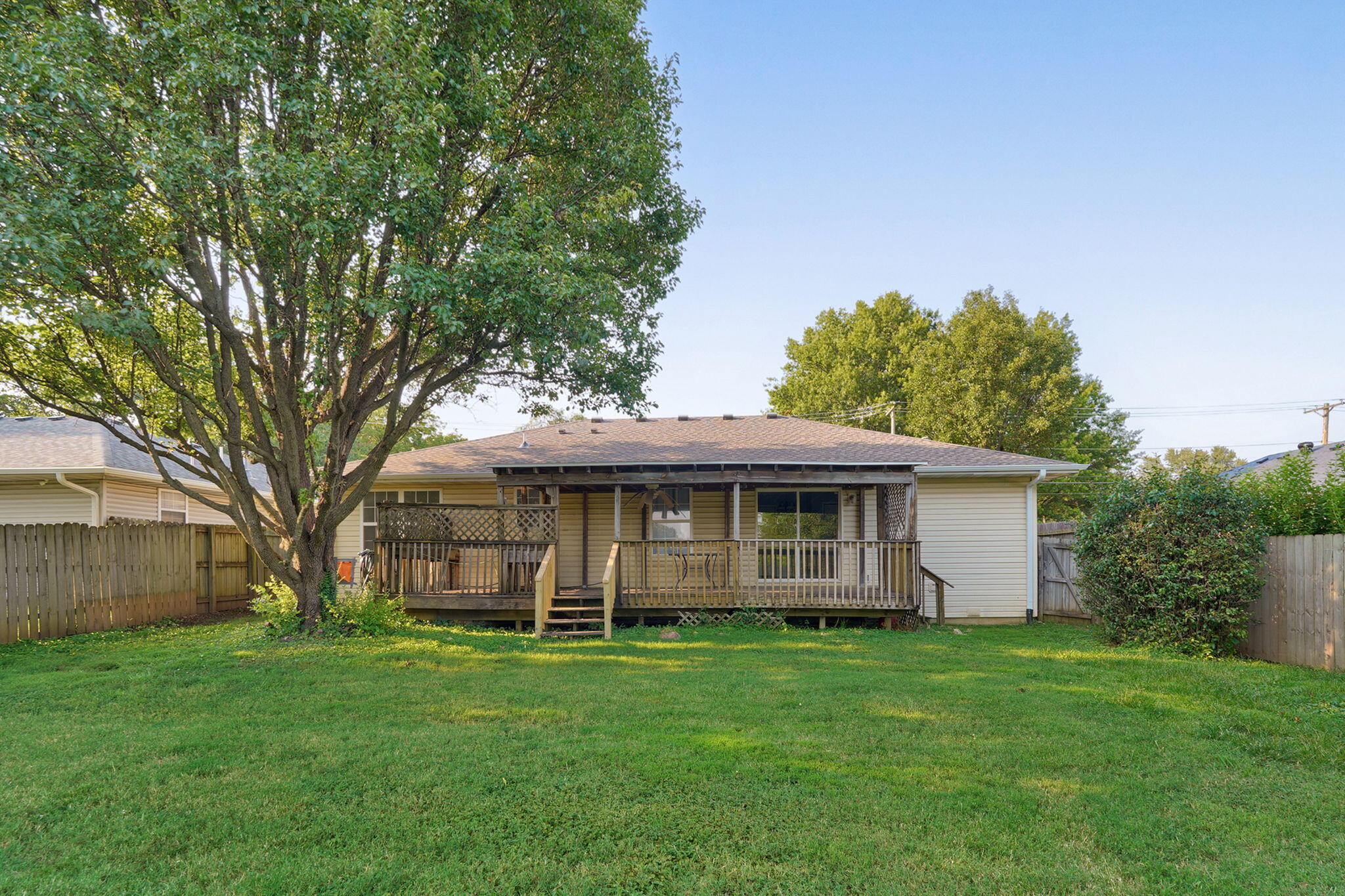 3070 West Calhoun Street Springfield, MO 65802 - Photo 21 of 24 3070 W Calhoun St-7