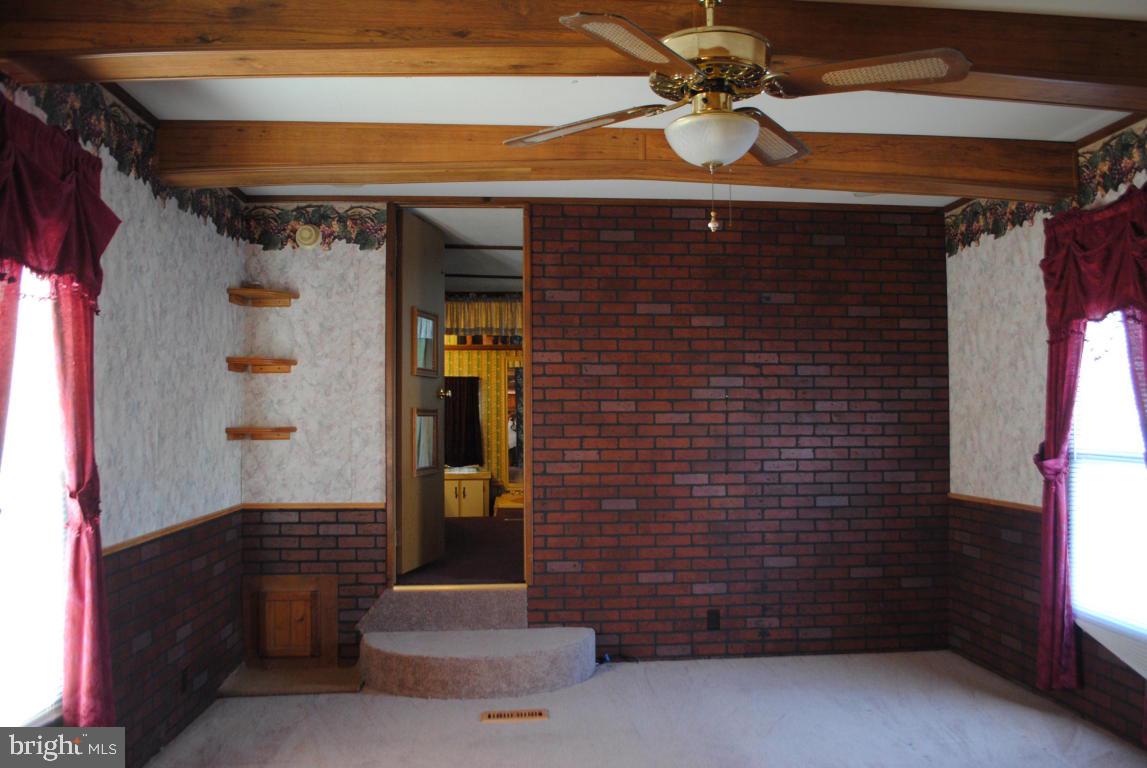 43 Oak Road Elizabethtown, PA 17022 - Photo 2 of 58 Gallery Image 2