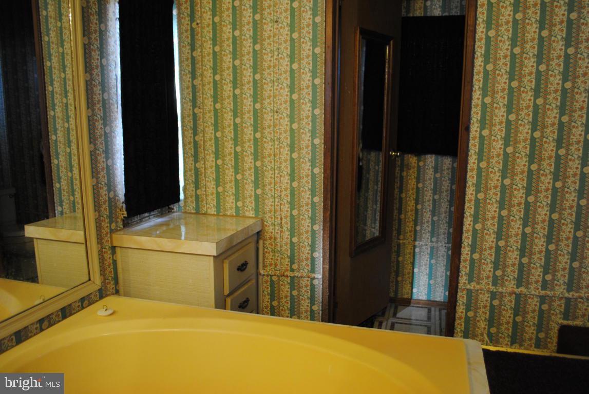 43 Oak Road Elizabethtown, PA 17022 - Photo 10 of 58 Gallery Image 10