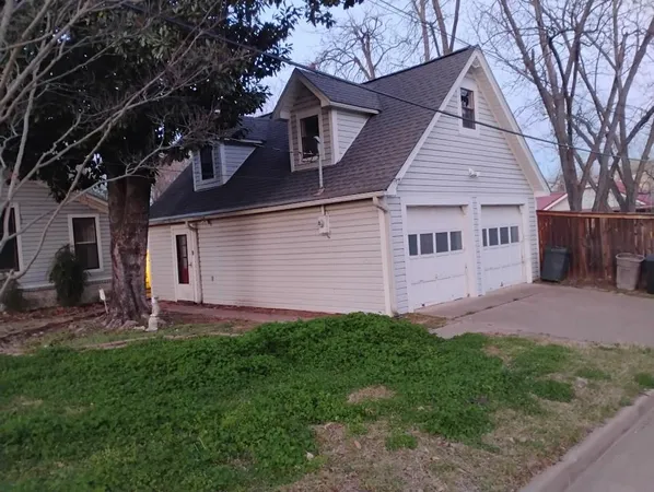 $960 | 504 North Newsom Street, Mineola, TX 75773