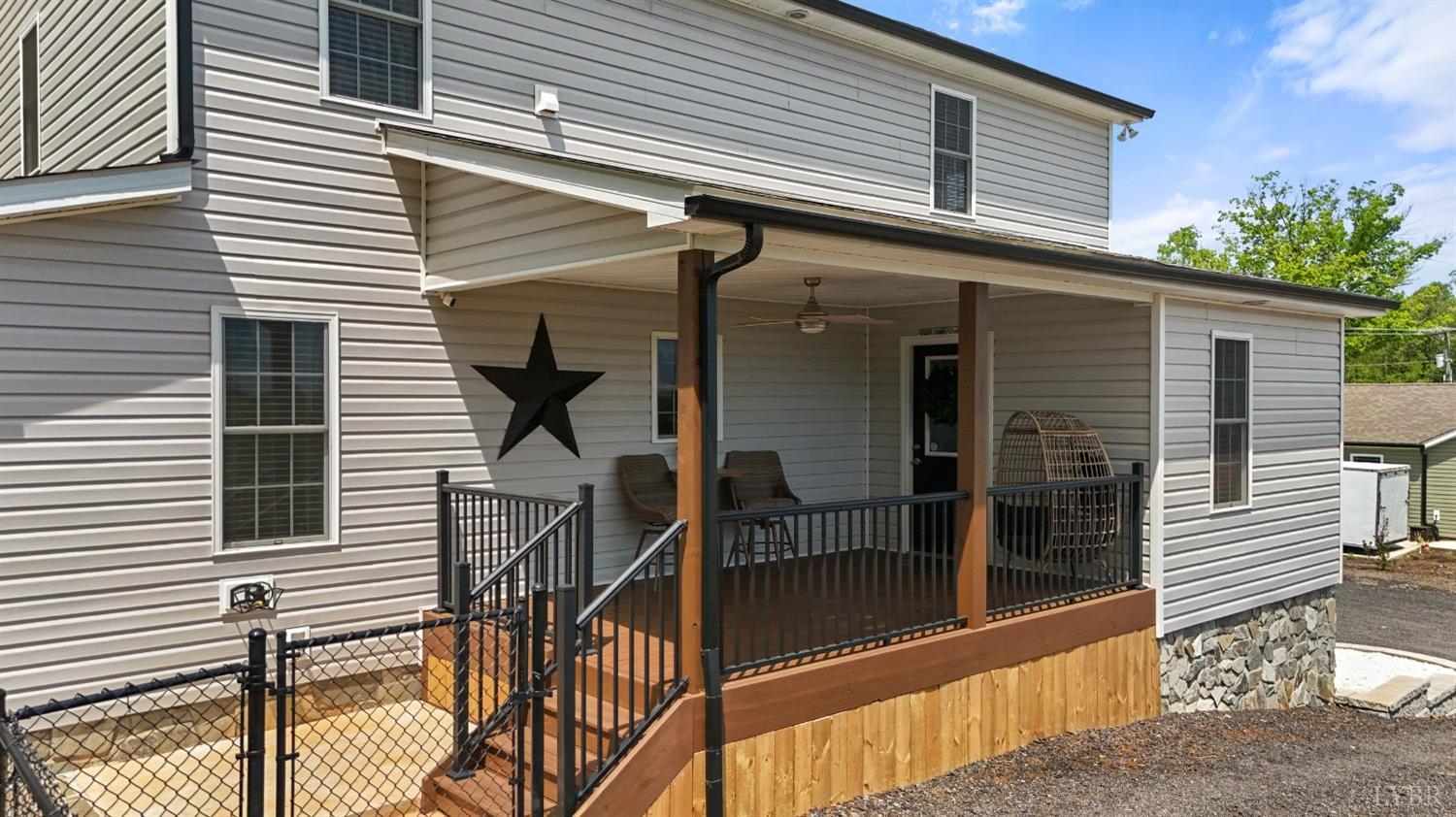 4607 Lowry Road Goode, VA 24556 - Photo 58 of 64 a view of balcony