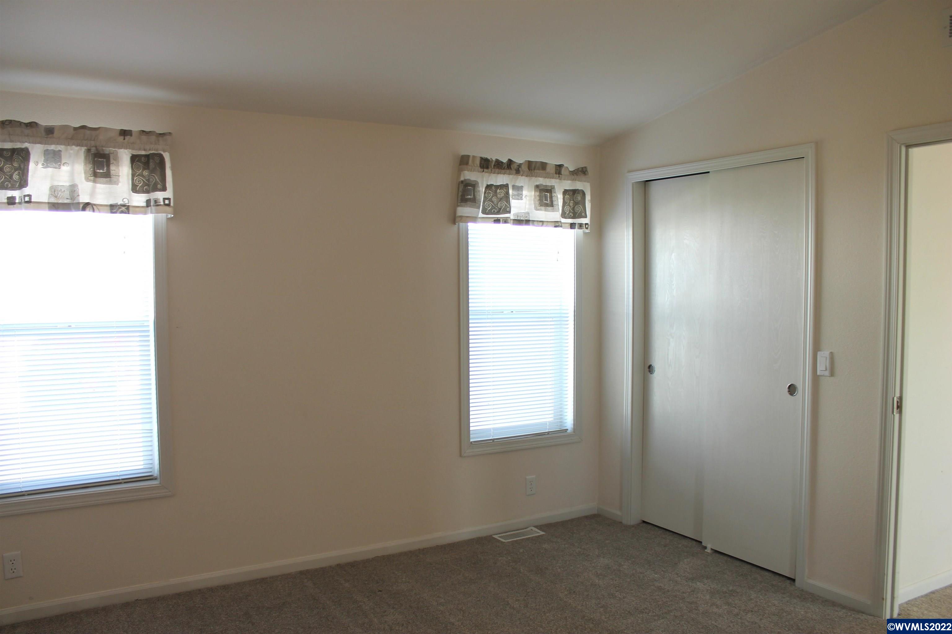 4940 Sunnyside Road Southeast, Unit E4 Salem, OR 97302 - Photo 12 of 22