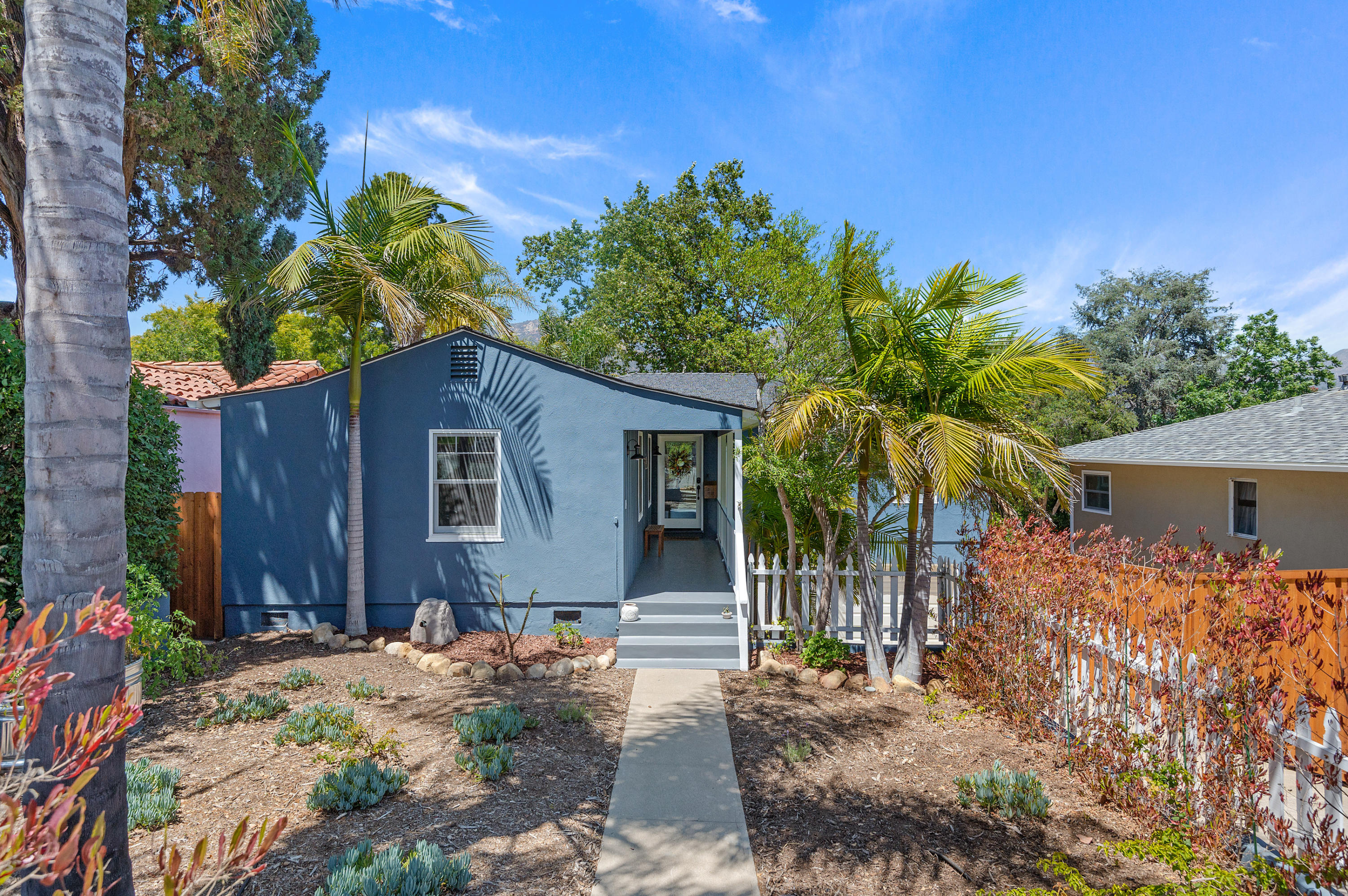 2920 Hermosa Road Santa Barbara, CA 93105 - Photo 2 of 24 Front Walkway