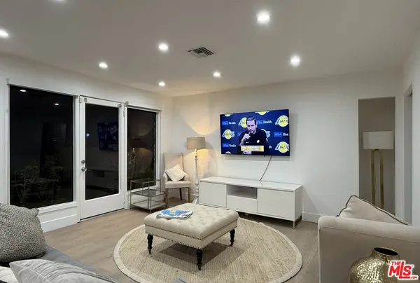 $7,985 | 4108 Valley Vista Court, Sherman Oaks, CA 91403