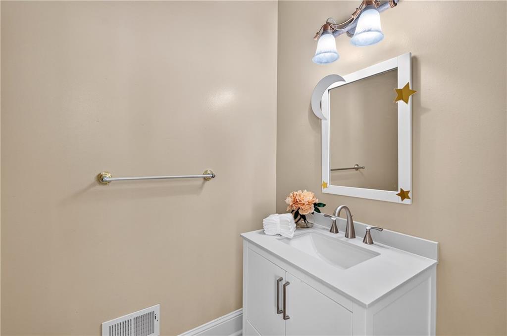 6143 Belair Lake Road Lithonia, GA 30038 - Photo 18 of 88