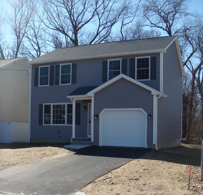 104 Lamont Street Springfield, MA 01119 - Photo 1 of 17 Gallery Image 1