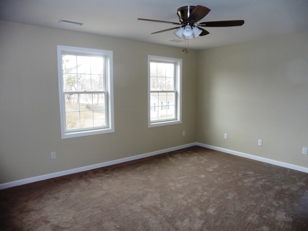 104 Lamont Street Springfield, MA 01119 - Photo 12 of 17 Gallery Image 12