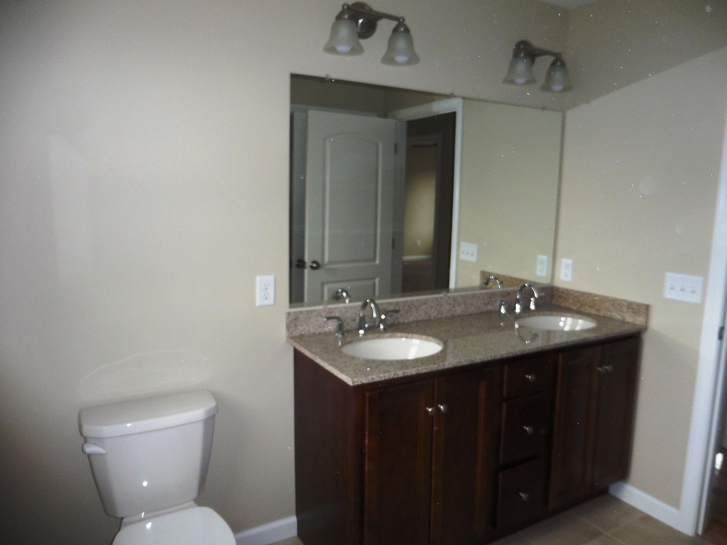 104 Lamont Street Springfield, MA 01119 - Photo 14 of 17 Gallery Image 14