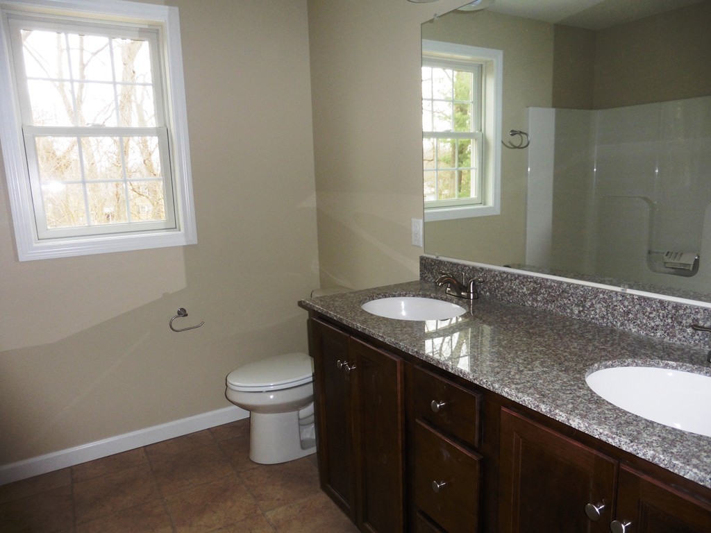 104 Lamont Street Springfield, MA 01119 - Photo 16 of 17 Gallery Image 16