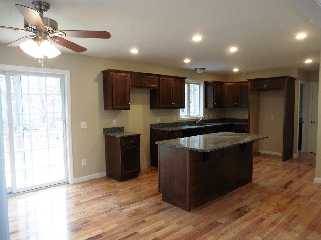 104 Lamont Street Springfield, MA 01119 - Photo 4 of 17 Gallery Image 4